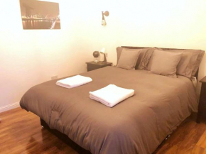 Glasgow's Ideal Modern Strathbungo Apartment